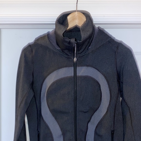 Lululemon zip up jacket - Picture 4 of 10